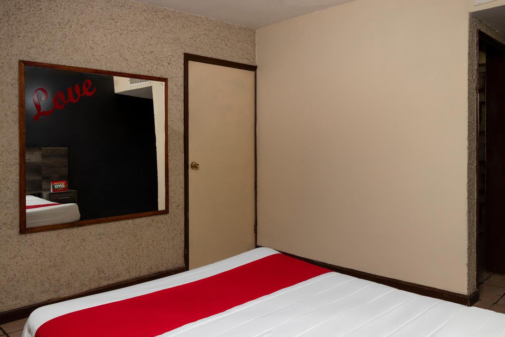 OYO Hotel Real Del Sur Chihuahua Exterior foto