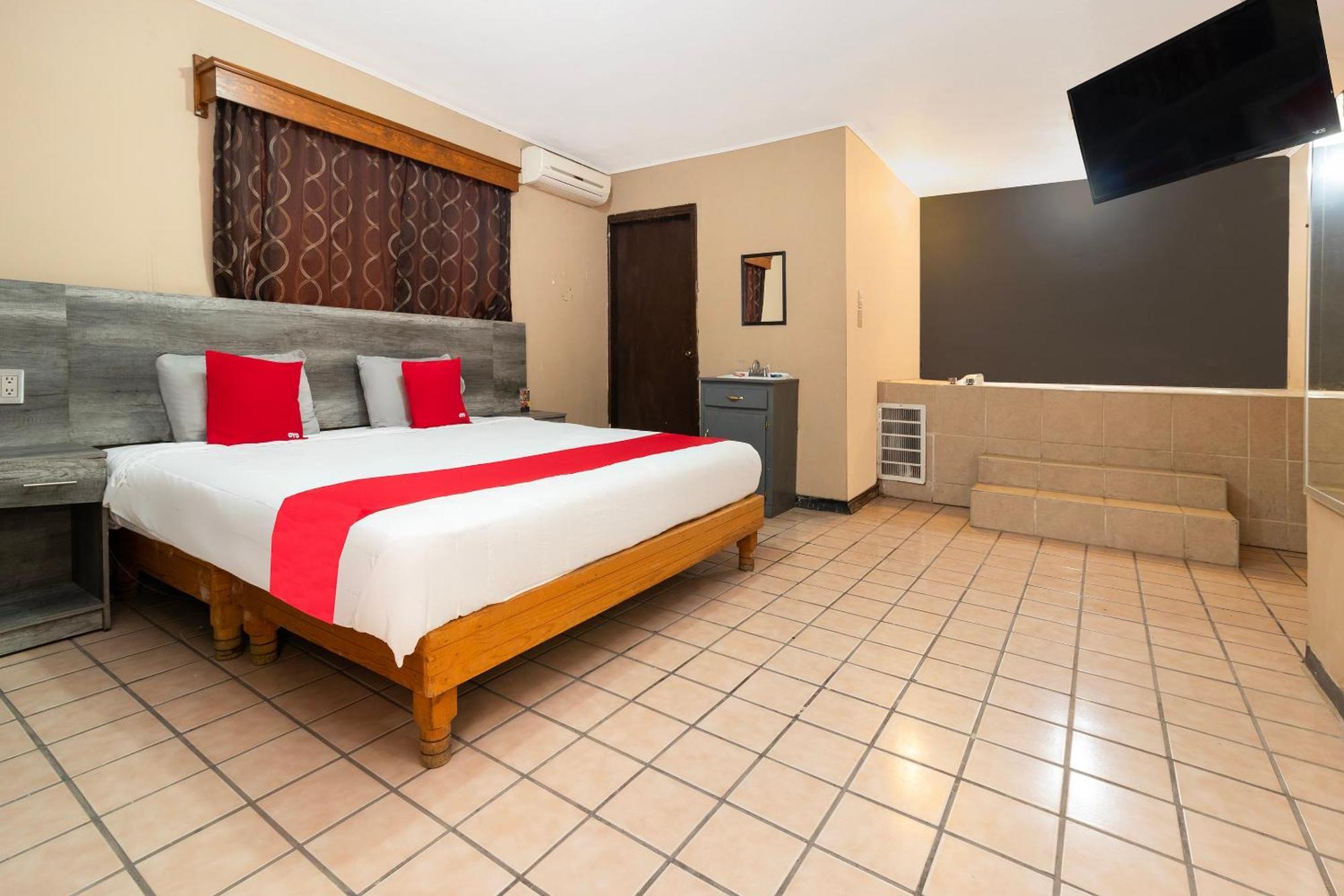 OYO Hotel Real Del Sur Chihuahua Exterior foto