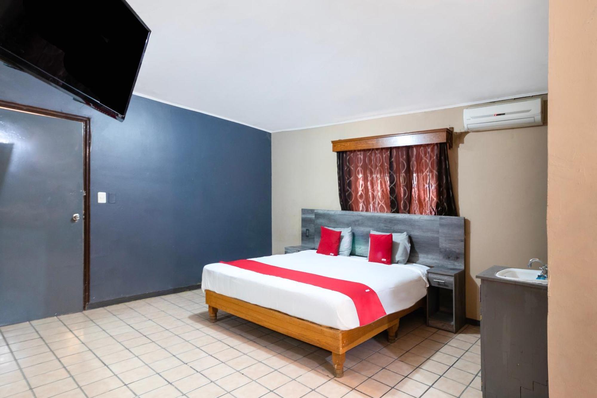 OYO Hotel Real Del Sur Chihuahua Exterior foto