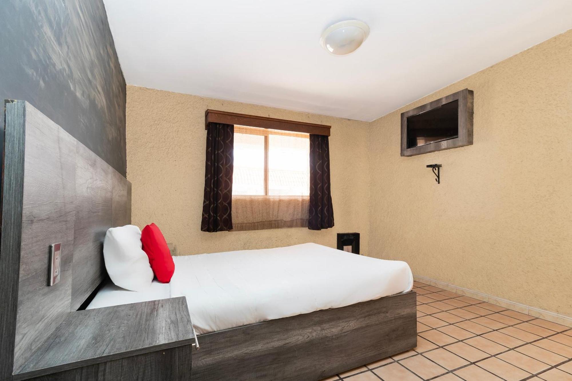 OYO Hotel Real Del Sur Chihuahua Exterior foto