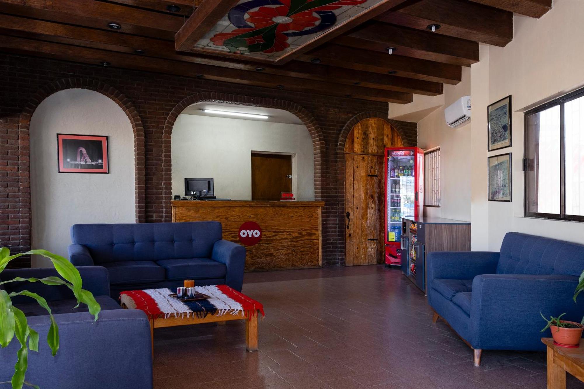 OYO Hotel Real Del Sur Chihuahua Exterior foto
